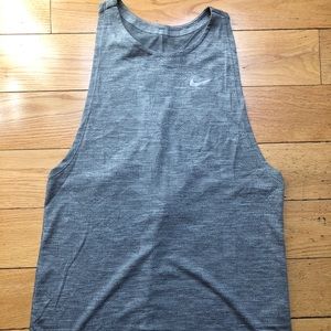 ♥️ Nike Size Medium Workout Tank